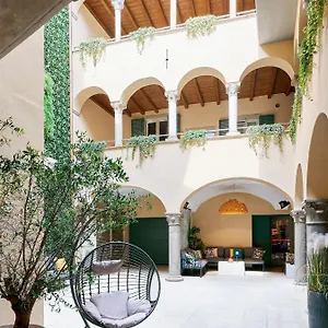 Rego - Boutique With Some Off-site In A Charming Historic District Close To Upper Town Bérgamo